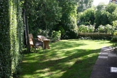 1_40-Pixie-Place-side-garden-Large