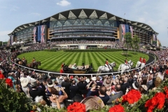 1_52-LArge-Queen-Elizabeth-at-Royal-Ascot